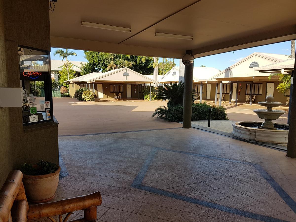 Rockhampton Palms Motor Inn Экстерьер фото