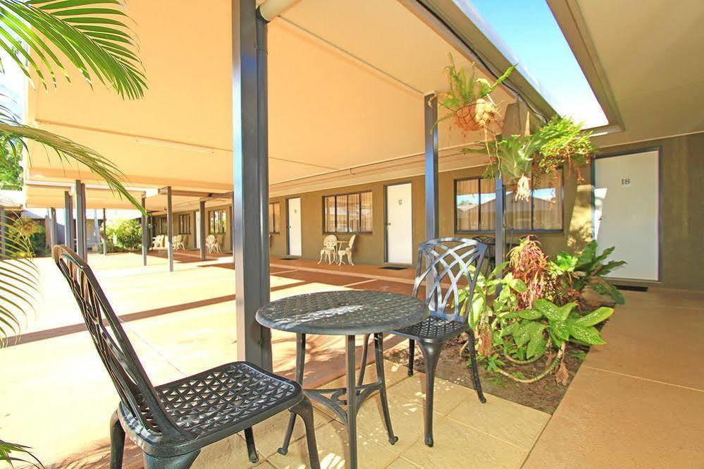 Rockhampton Palms Motor Inn Экстерьер фото